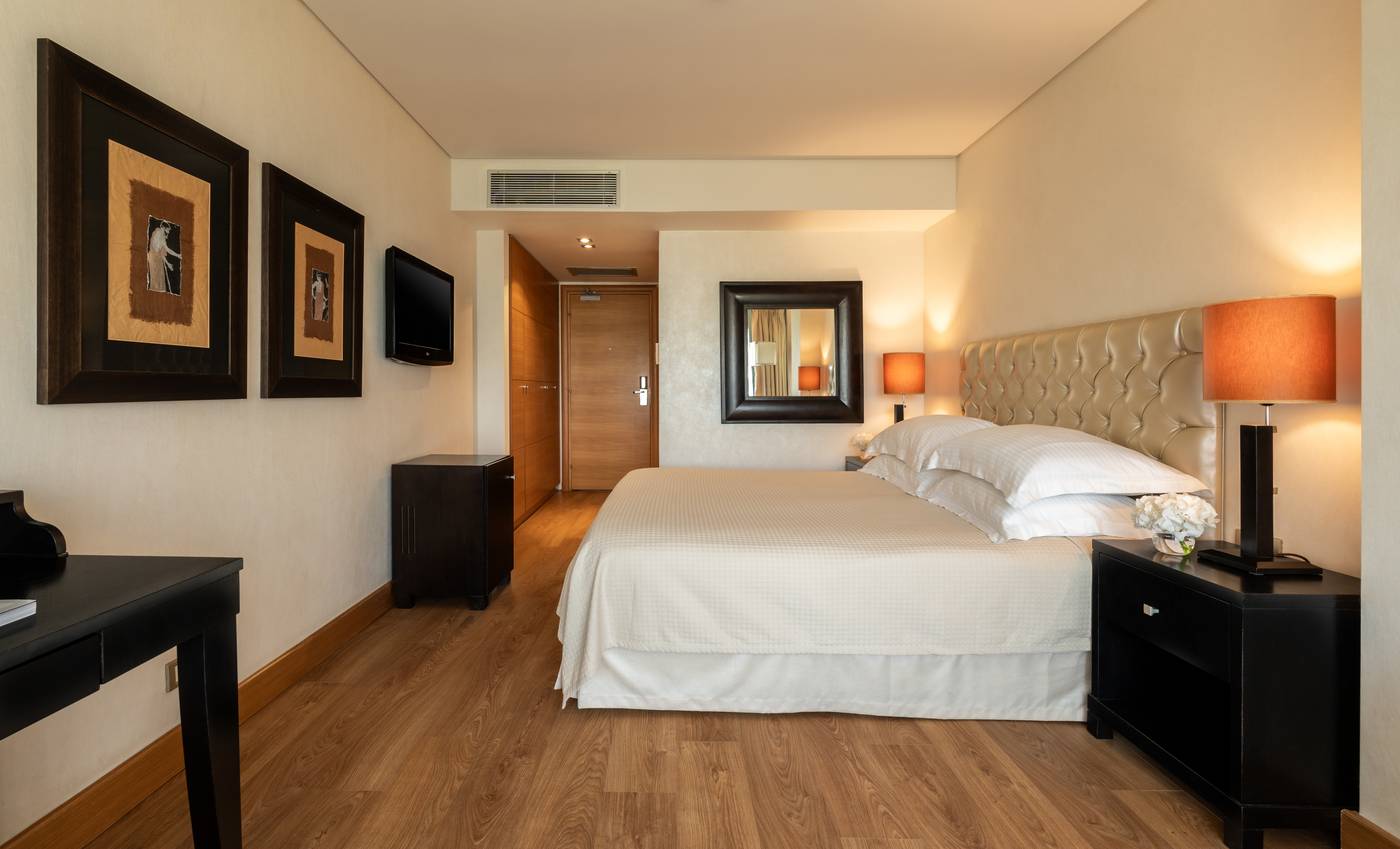 Plaza-Resort-Hotel-Room-19