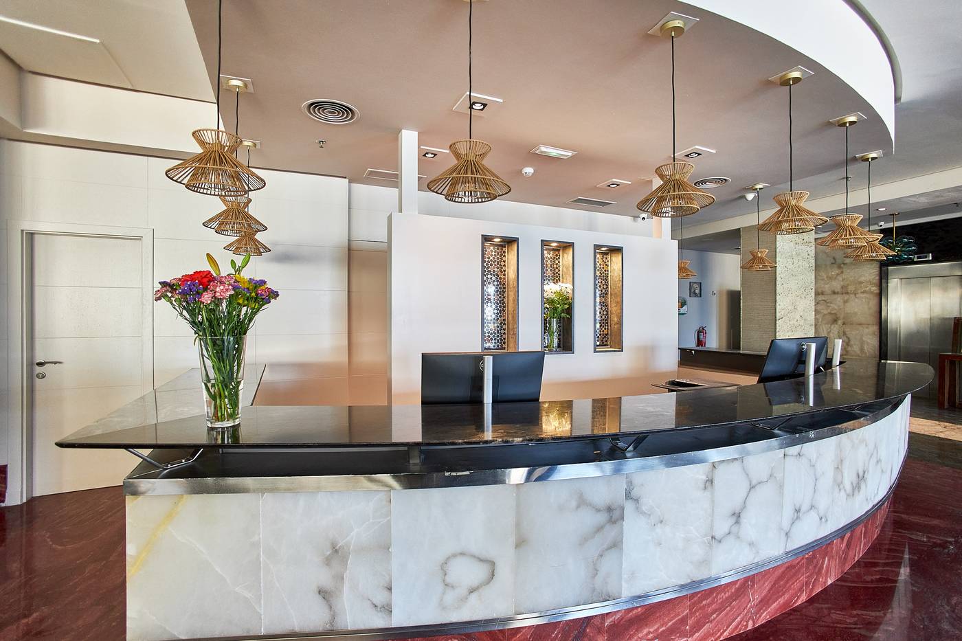 Leonardo-Hotel-Fuengirola-Costa-del-Sol-Lobby-53