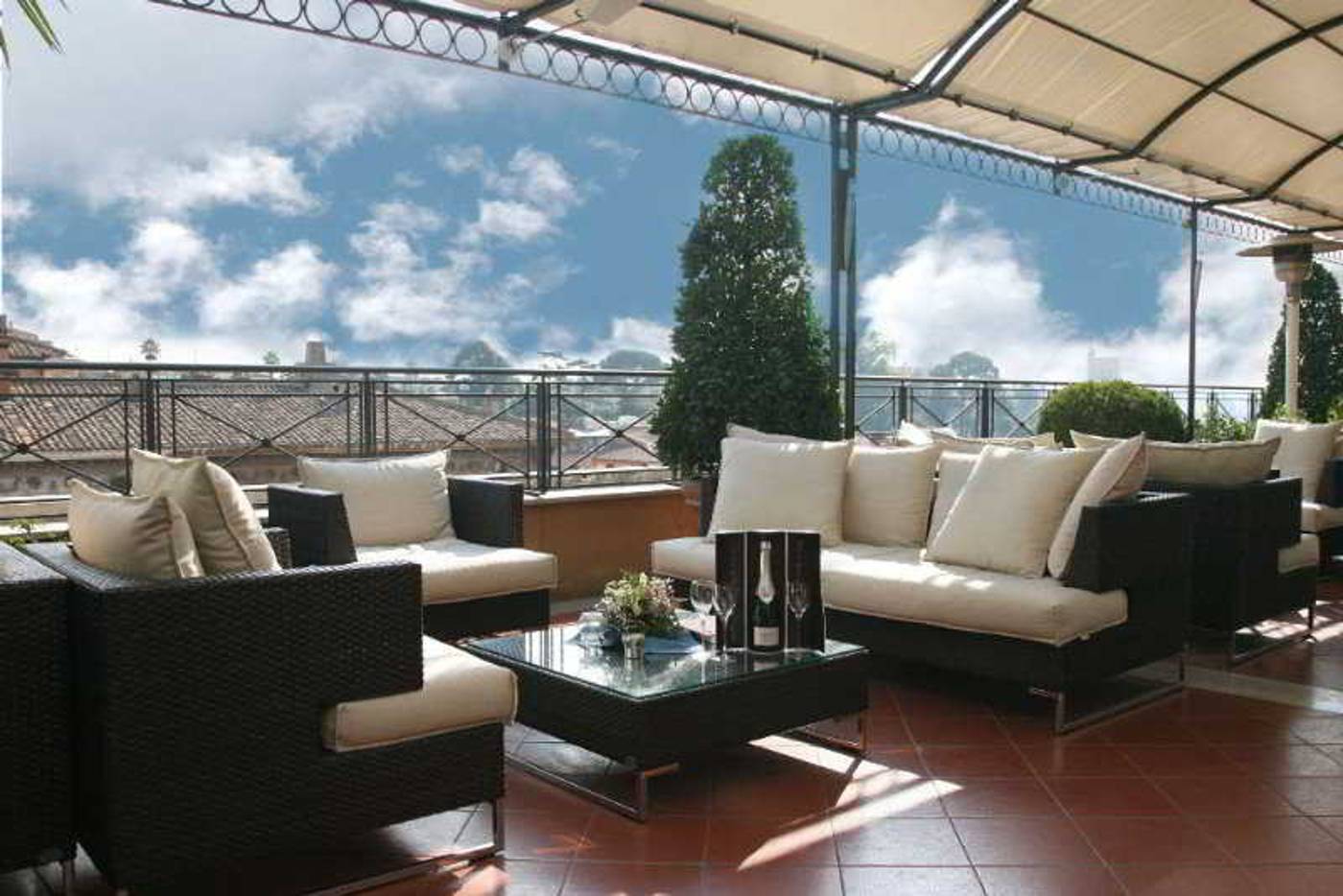 Sina-Bernini-Bristol--Autograph-Collection-Terrace-8