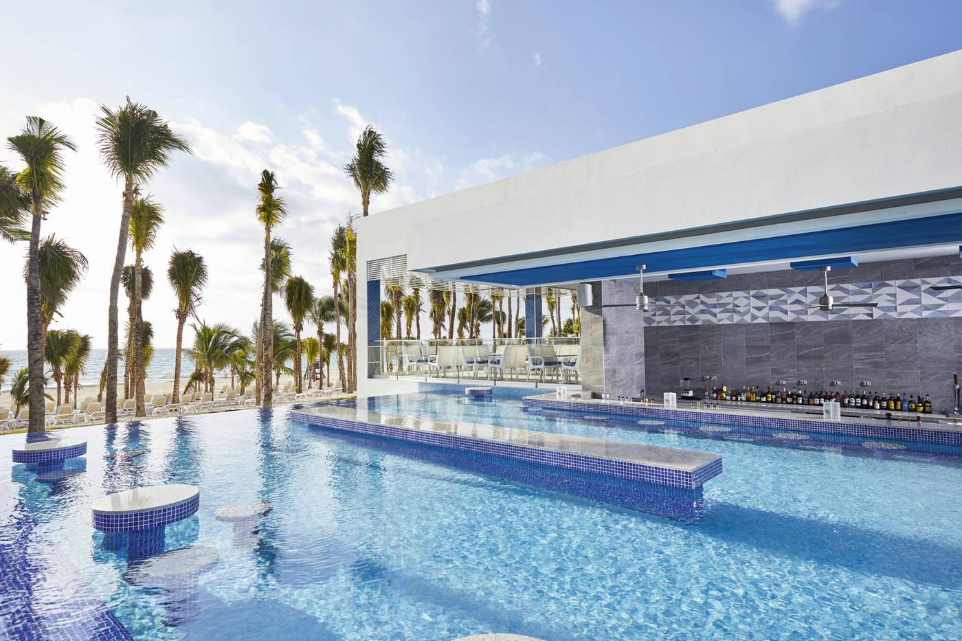 Riu-Palace-Riviera-Maya-All-Inclusive-Pool-11