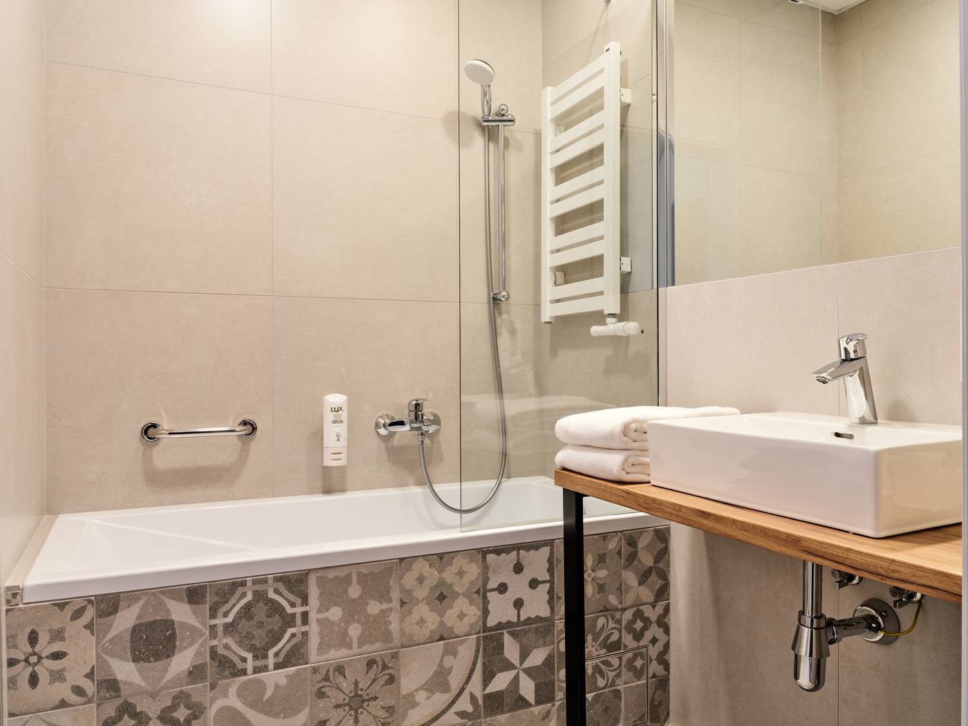 1891-Garni-Hotel-Room-21