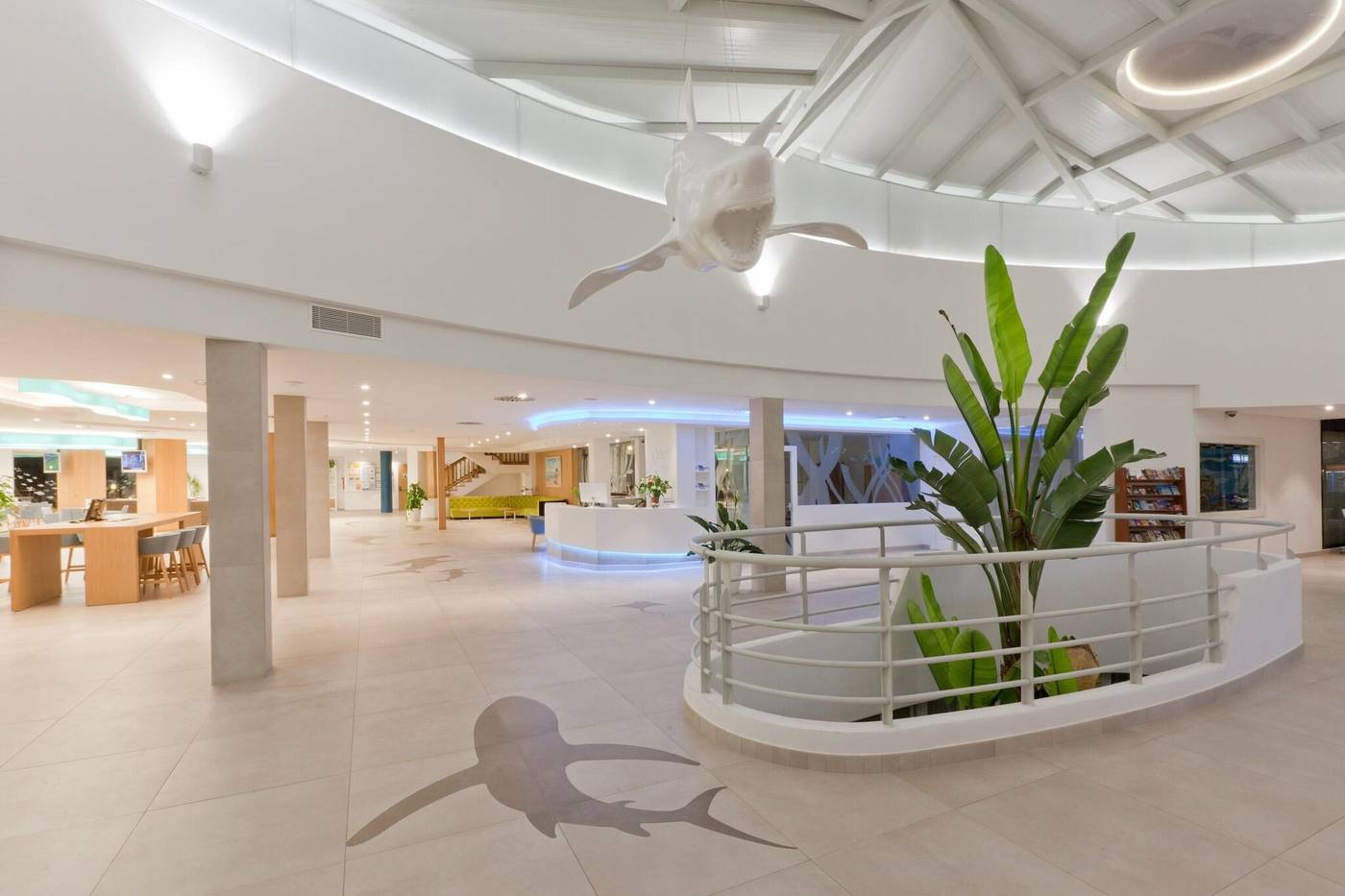 Marvell-Club-Hotel---Apartments-Lobby-40