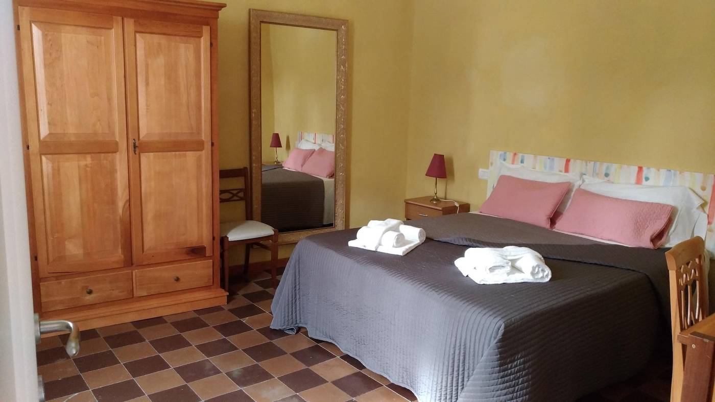 B&B Principe Calaf 4-Italy-LUCCA-Room-5
