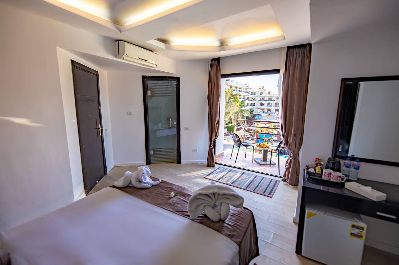 La Rosa Waves Beach Resort & Aqua Park