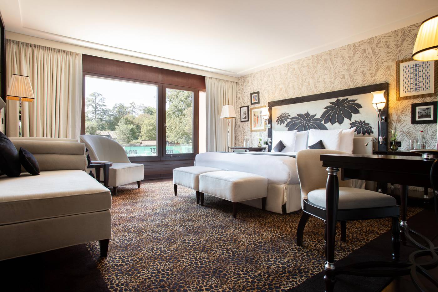 La-Reserve-Geneve---Hotel-Spa-and-Villa-Room-9