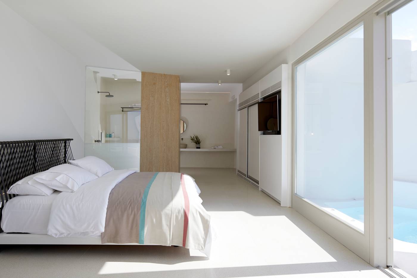 Alti-Santorini-Suites-Room-22