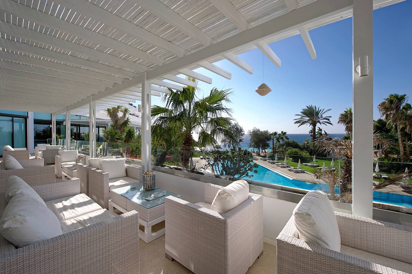 Grecian-Sands-Hotel-Bar-9