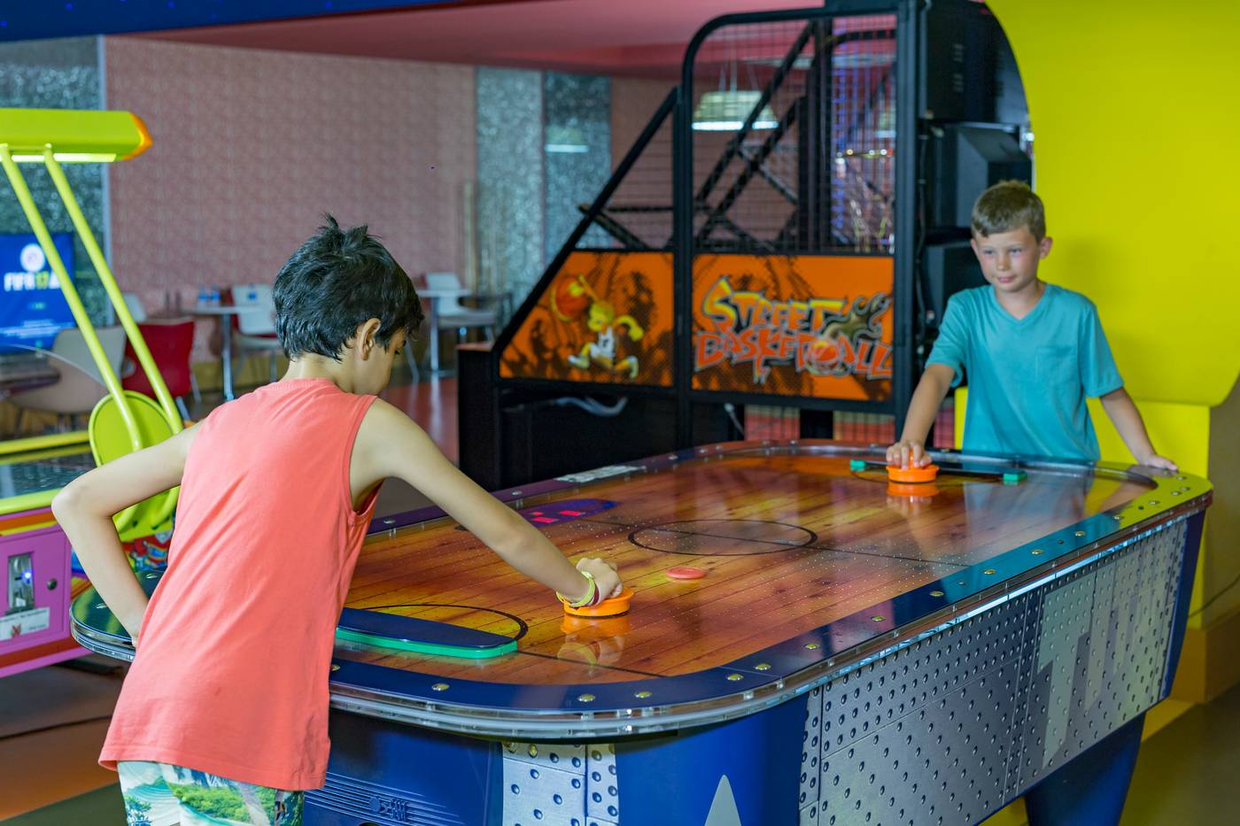 Royal-Dragon-Hotel-Sports-and-Entertainment-61