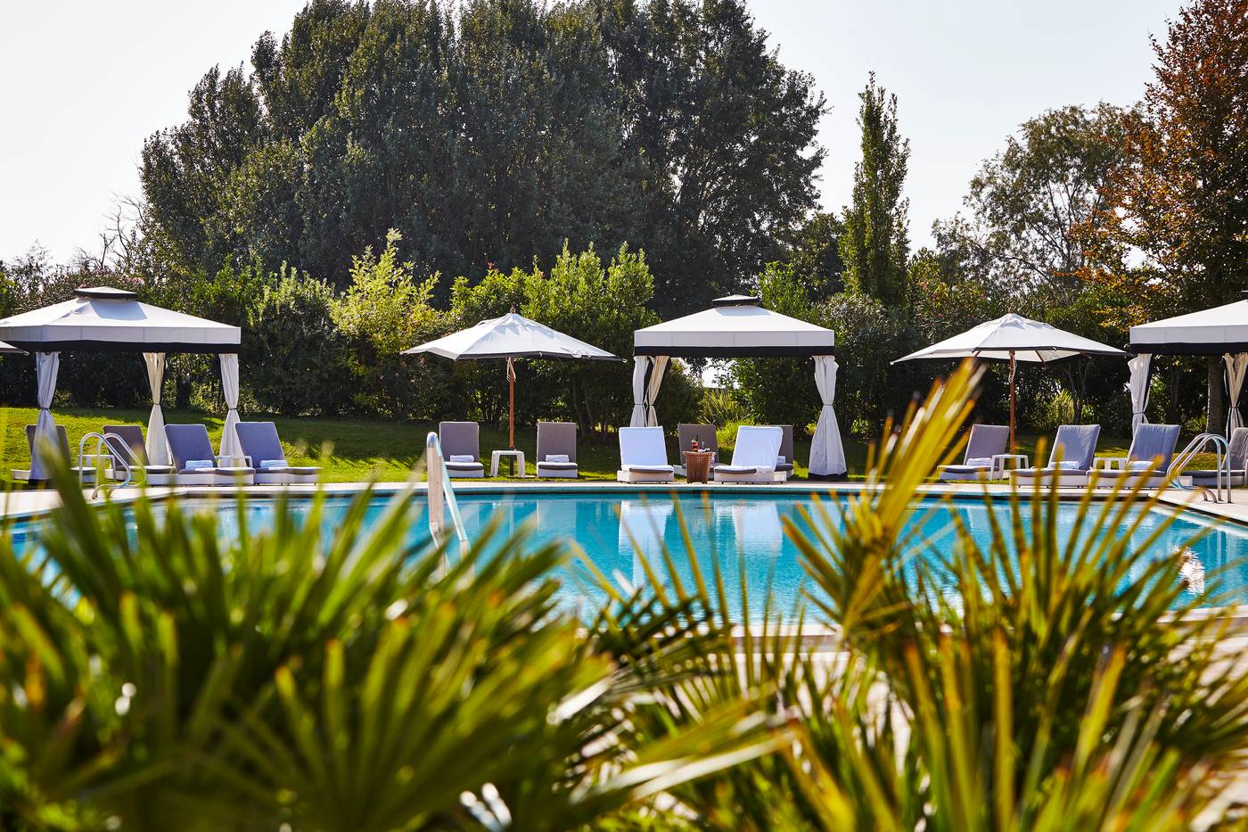 San-Clemente-Palace-Kempinski-Hotel-Venice-Pool-81