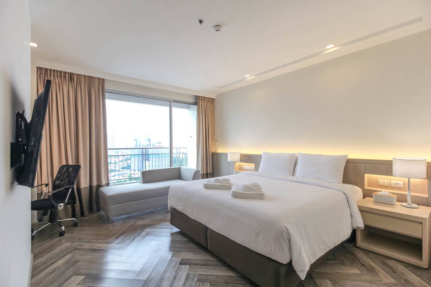 Jasmine-Grande-Residence-Room-27