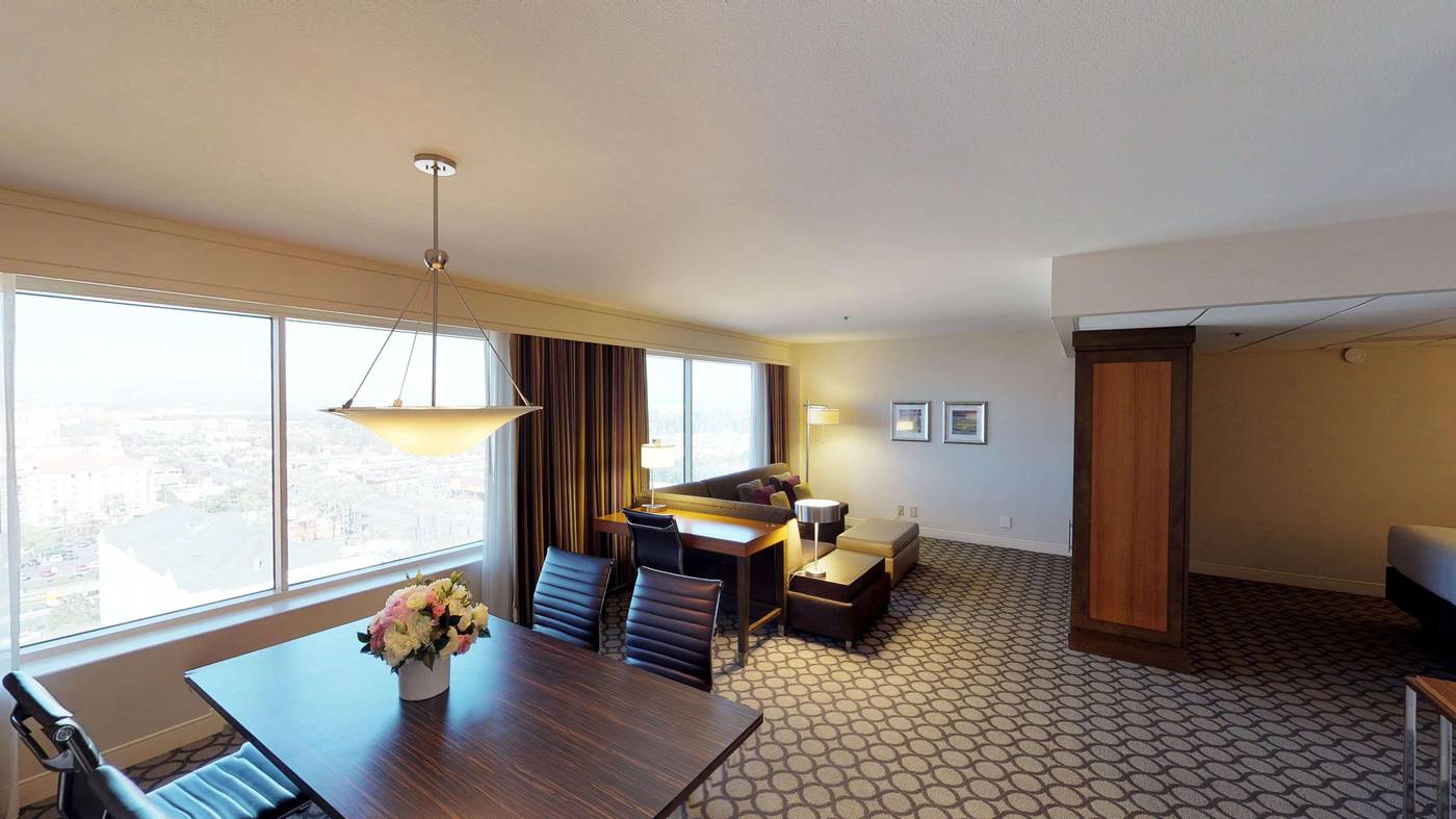 Hyatt-Regency-Orange-County-Room-33