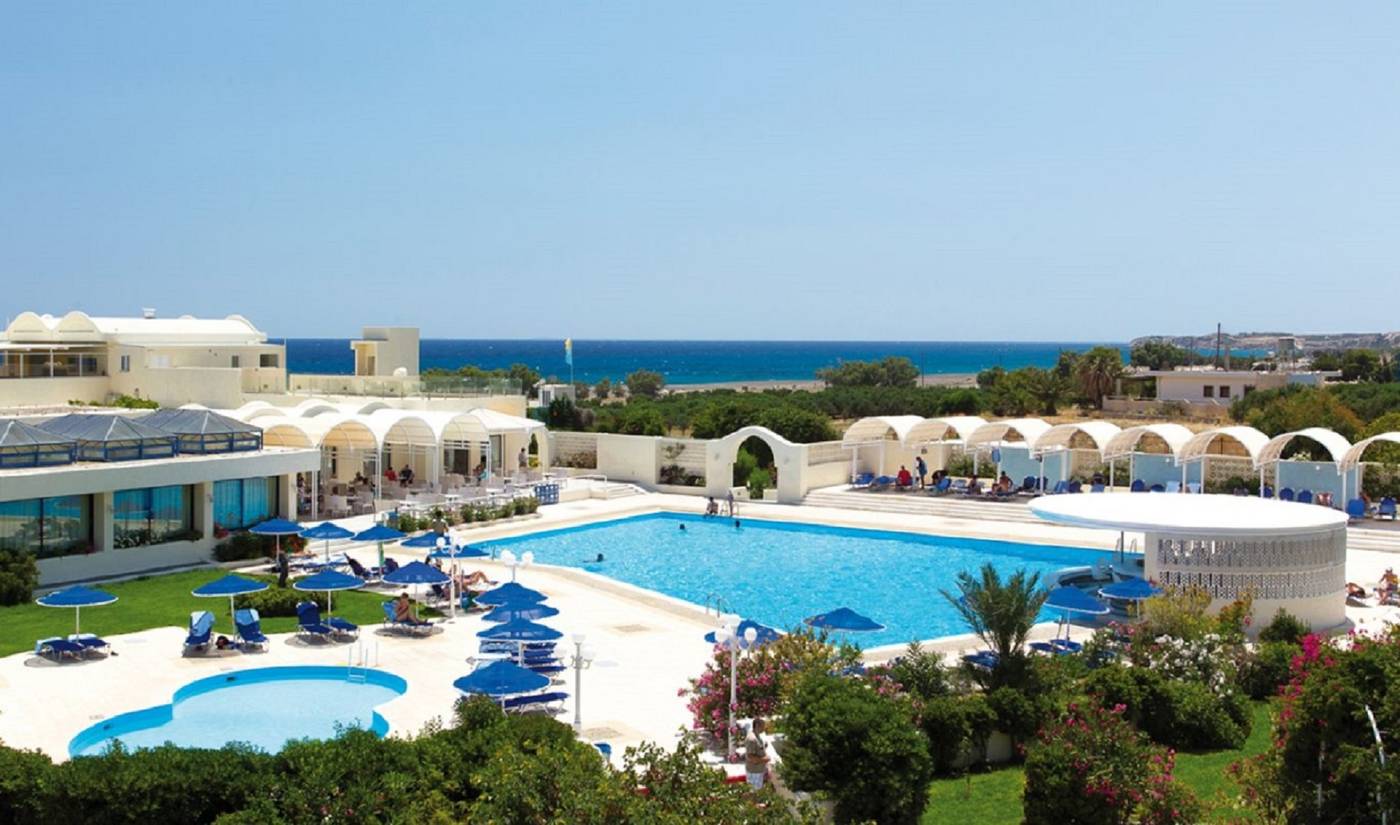 Sunshine-Crete-Beach-Pool-5