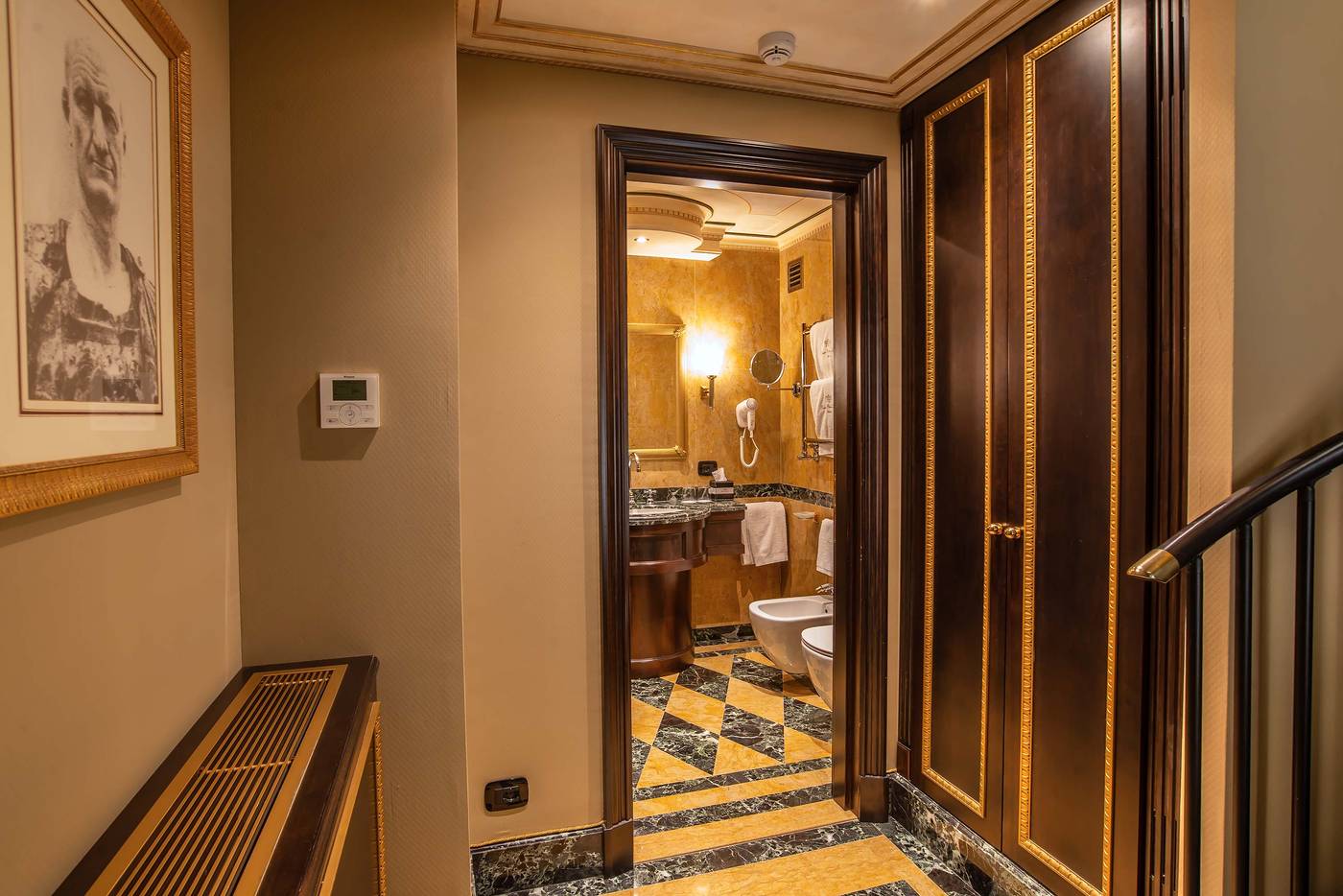 Hotel-River-Palace-Room-48