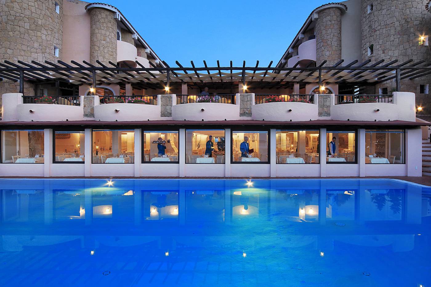 Grand-Hotel-Smeraldo-Beach-Restaurant-1