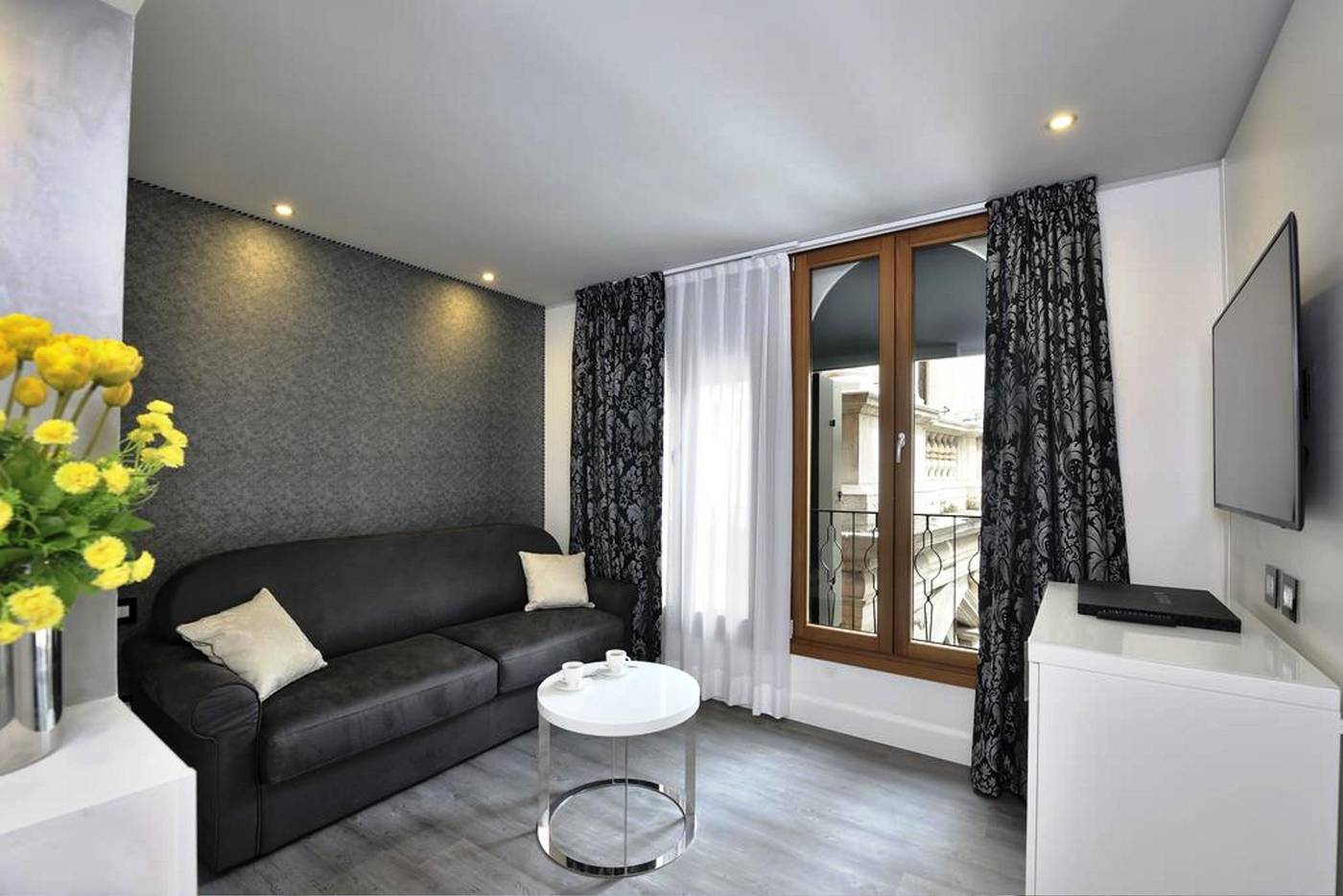 Al-Theatro-Palace-Room-9