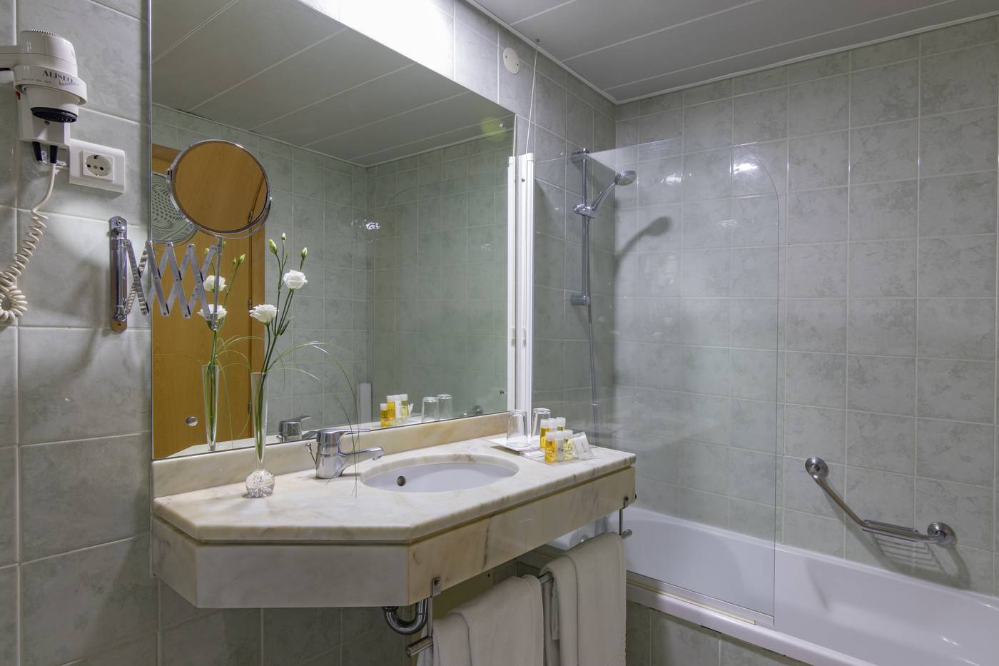 Luna-Esperanca-Centro-Hotel-Room-24