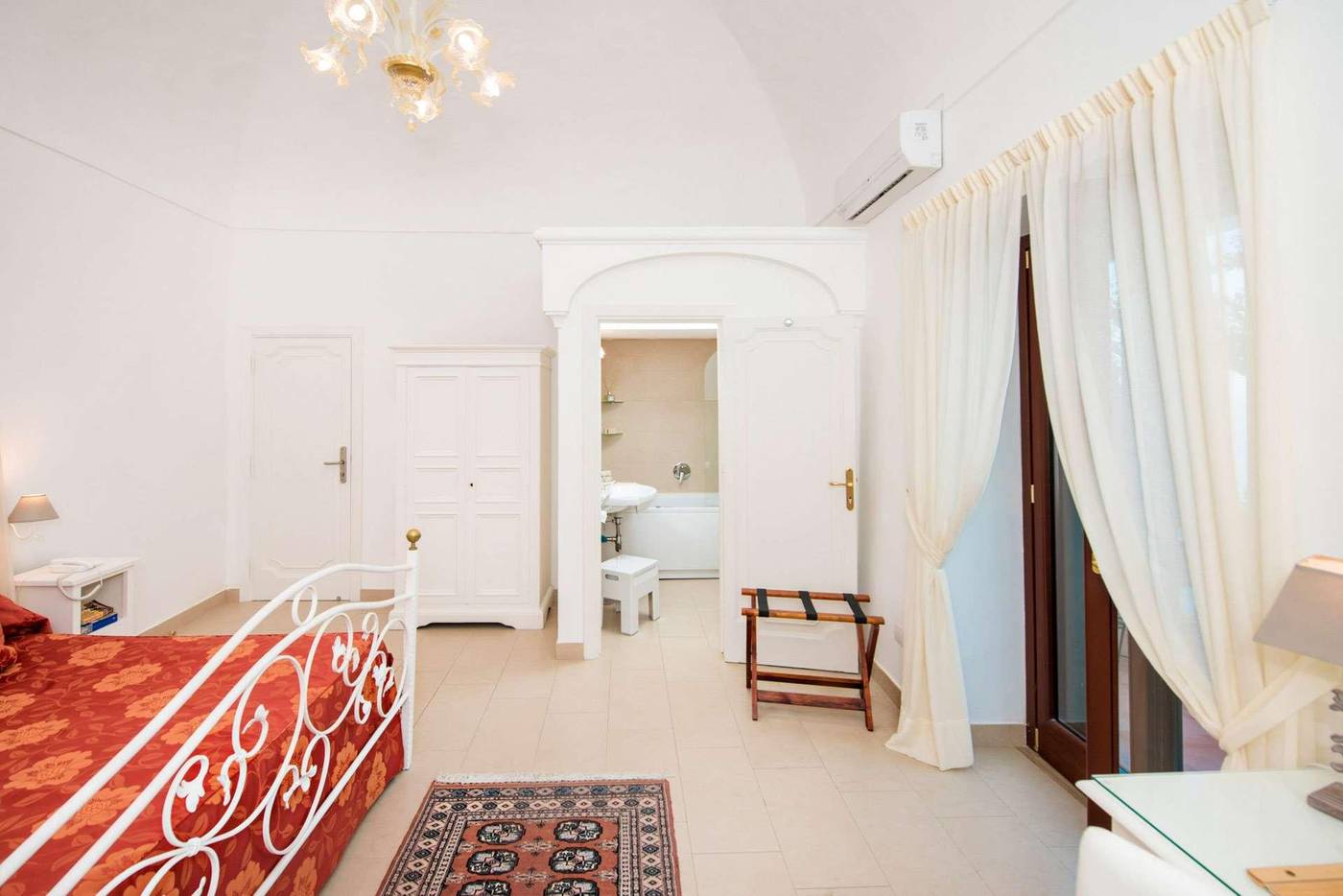 Hotel-Villa-Gabrisa-Room-12