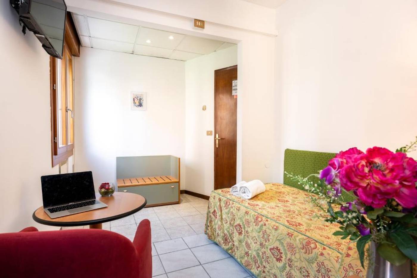 Camelia-Rooms-Venice-Room-5