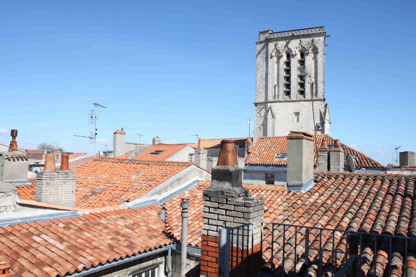 Hotel Henri Iv-France-LA ROCHELLE-General view-8