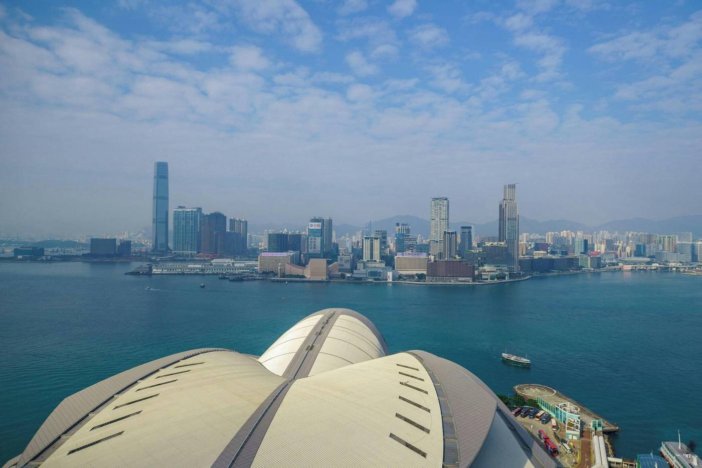 Renaissance-Hong-Kong-Harbour-View-Hotel-Room-24