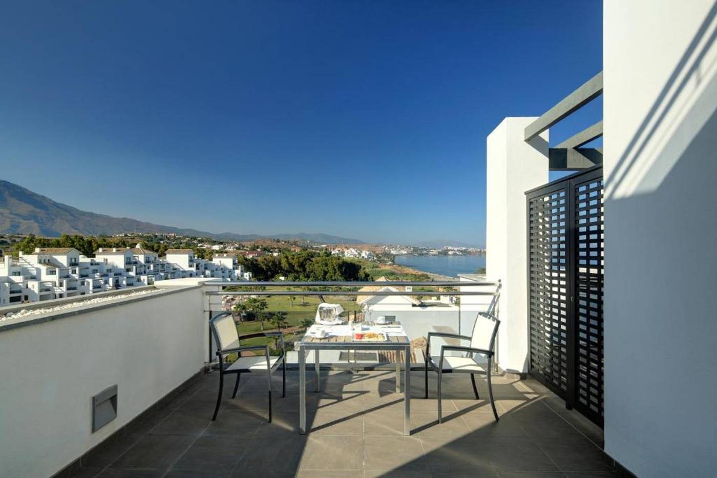 Hotel-Fuerte-Estepona--Room-8