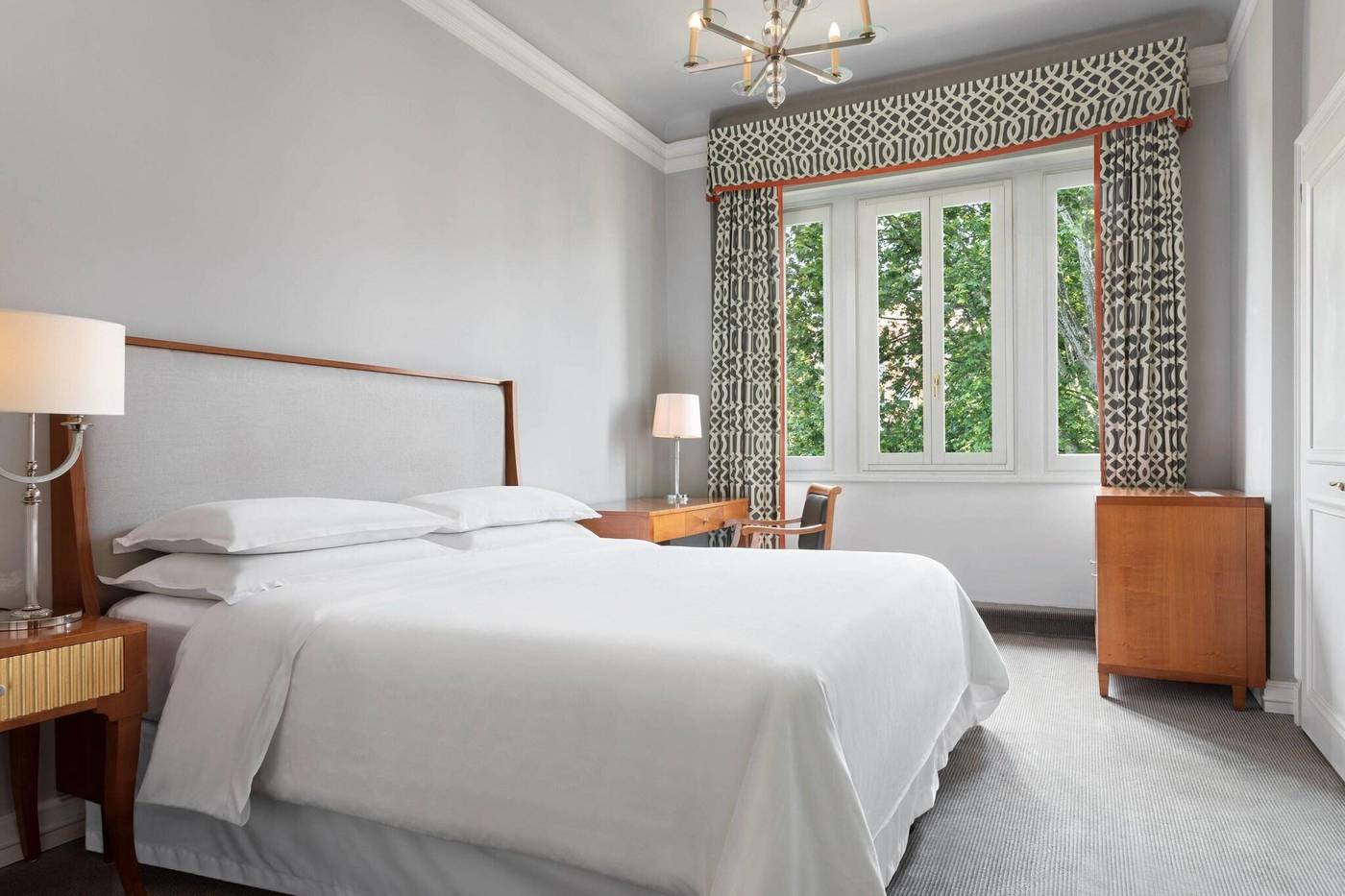 Sheraton-Diana-Majestic-Room-34