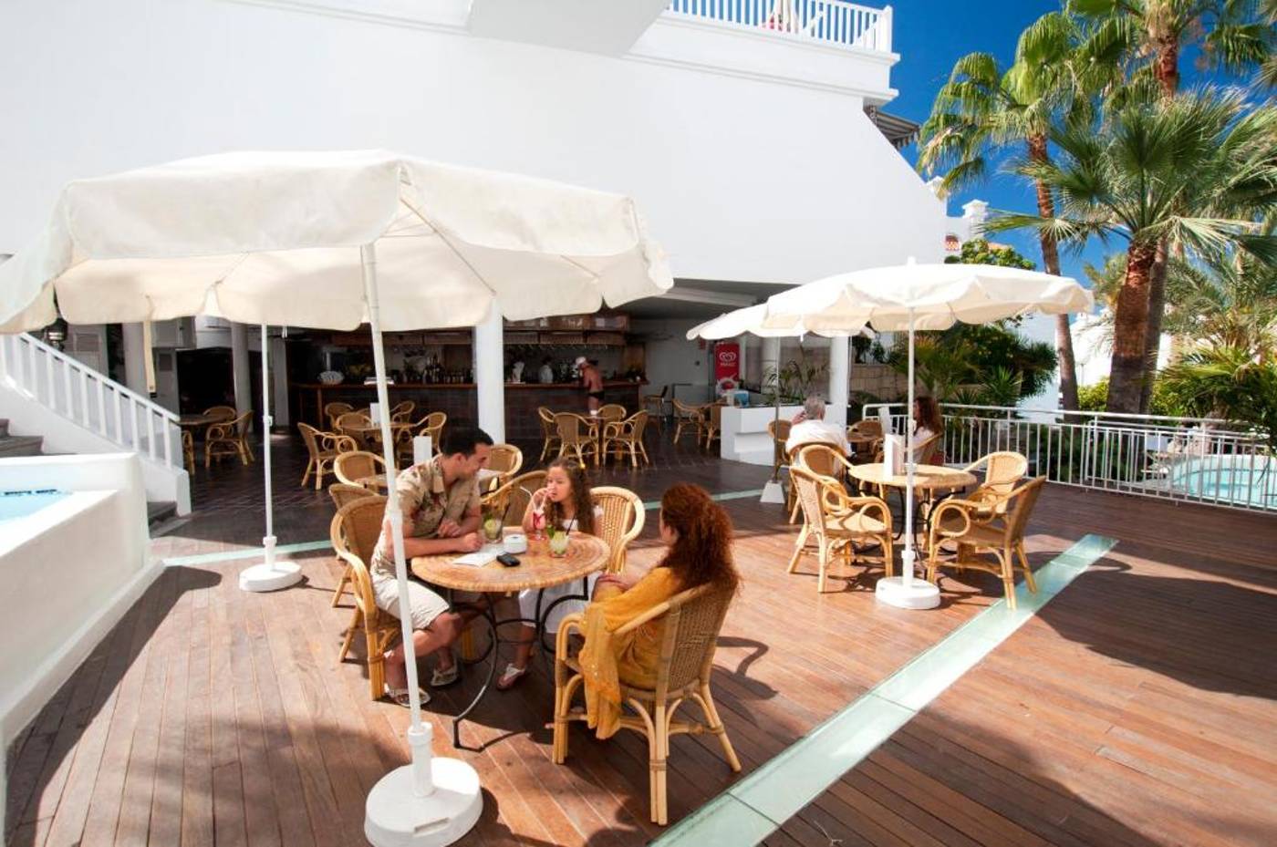 Lagos-De-Fanabe-Apartments-Bar-21