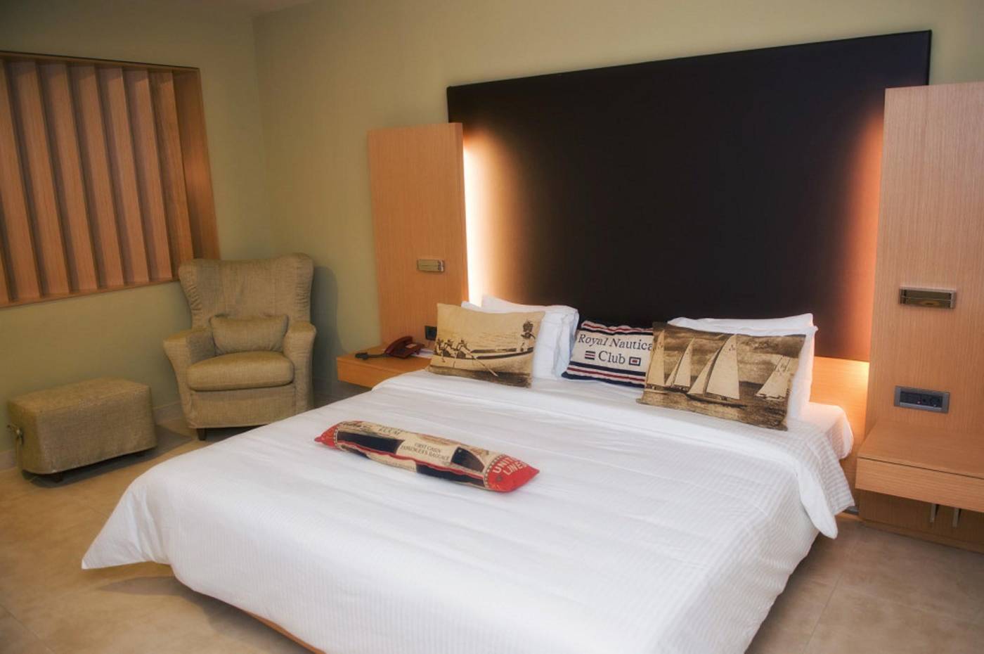 Elite-city-resort---villas-Room-22