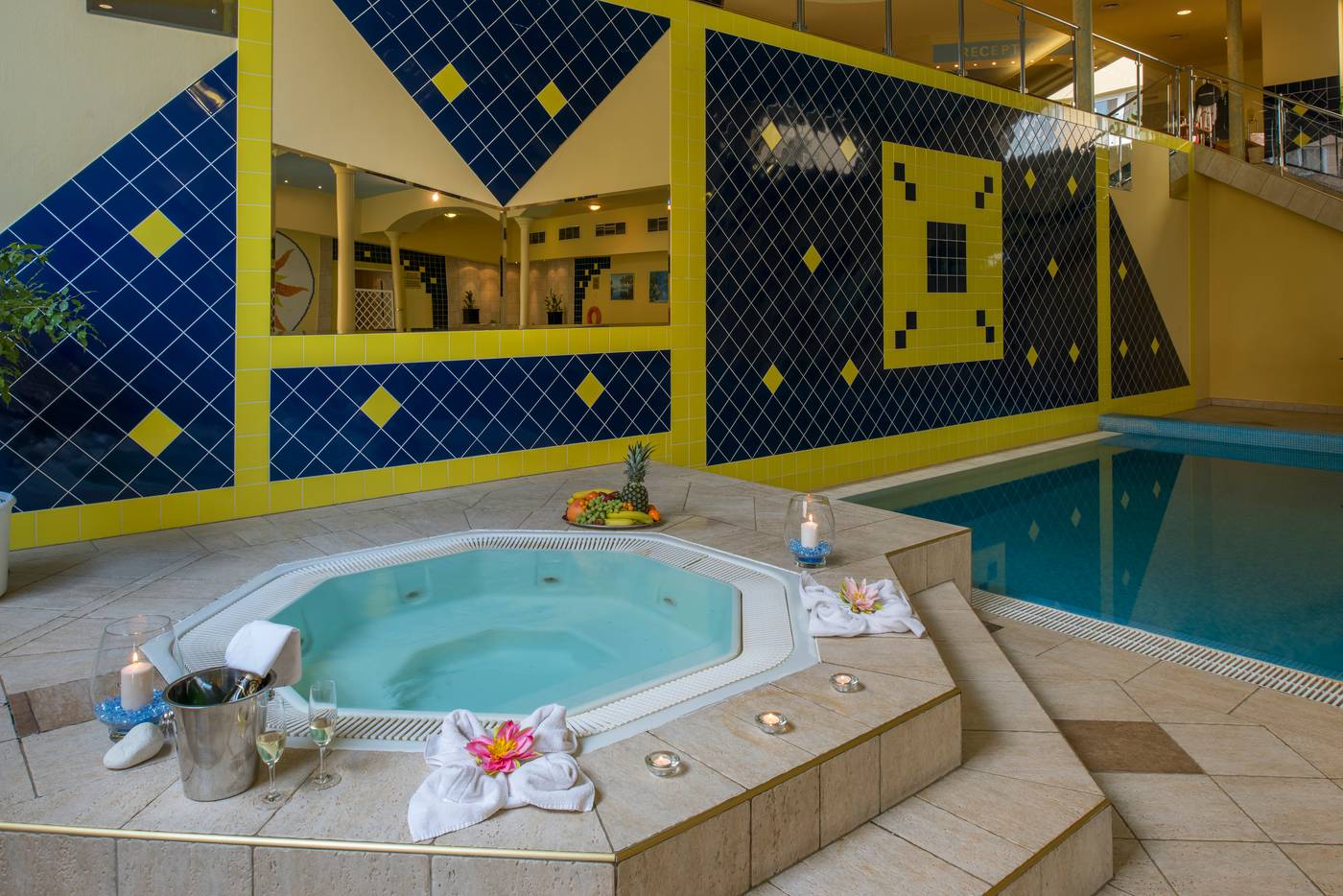 Top-Hotel-Praha-Pool-25