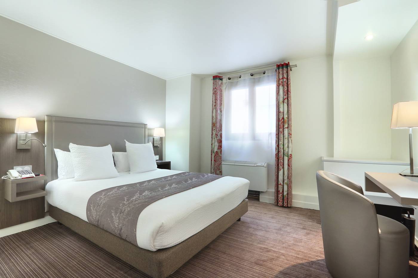 Hotel-Beaugrenelle-Tour-Eiffel-Room-12