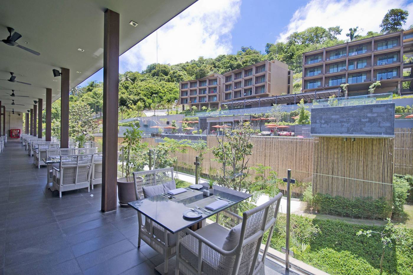 Sunsuri-Phuket-Restaurant-13