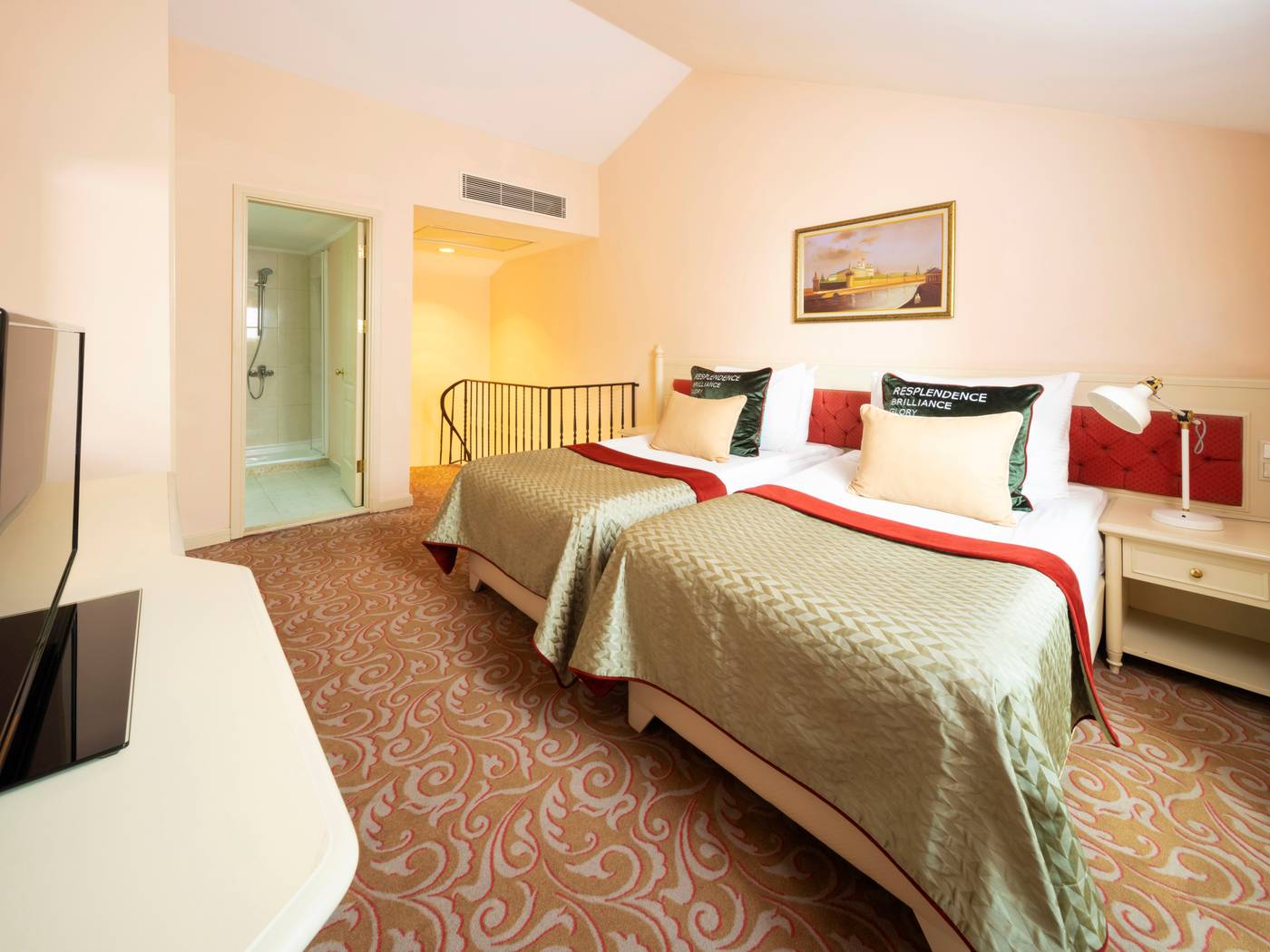 Kremlin-Palace-Room-38