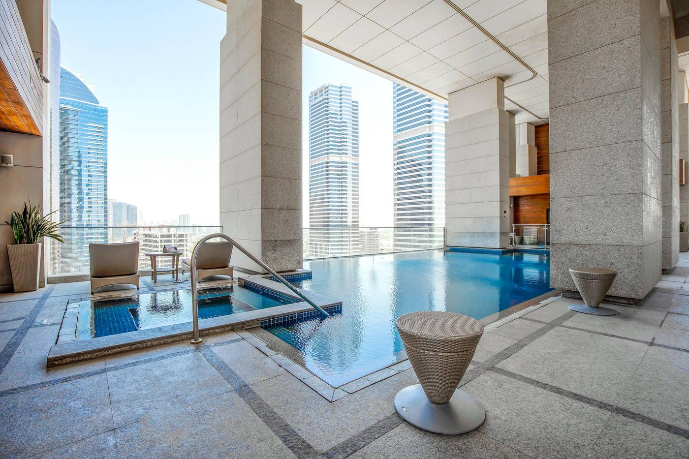Bonnington-Jumeirah-Lakes-Towers-Pool-40
