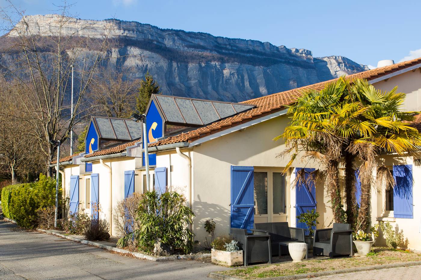 Comfort Hotel Grenoble Meylan-France-MEYLAN-General view-8