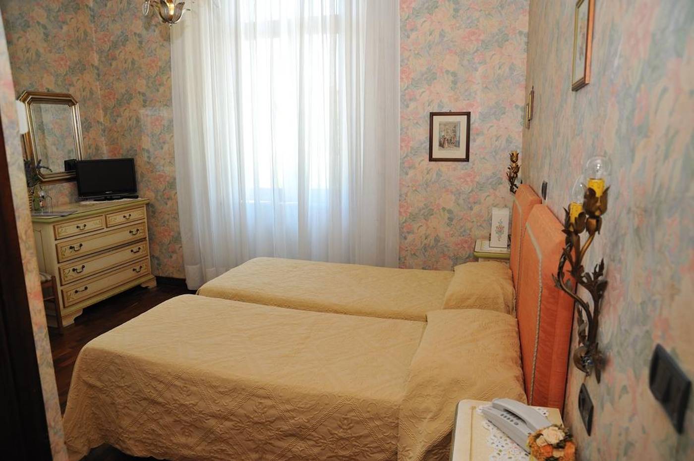 Savona-Room-12