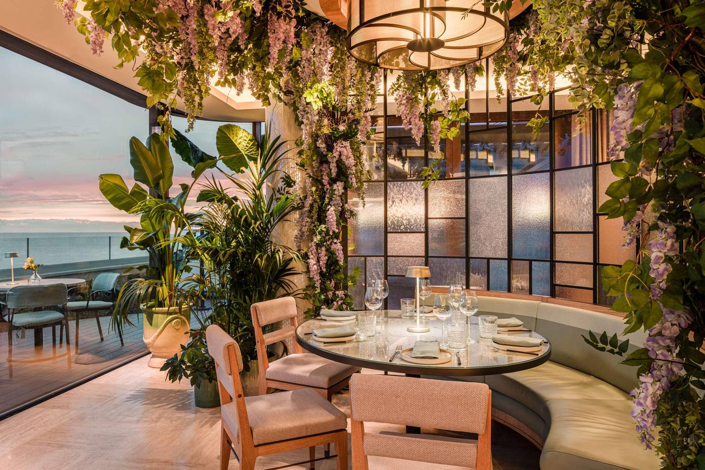 Anantara-Plaza-Nice-Hotel-Restaurant-46