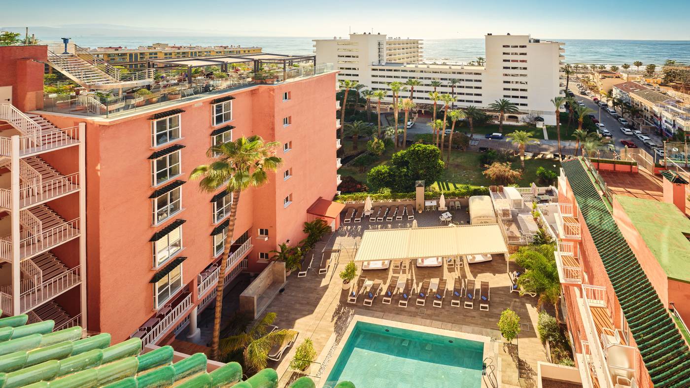 Hotel-Fenix-Torremolinos---Adults-Only-Recommended-Pool-6