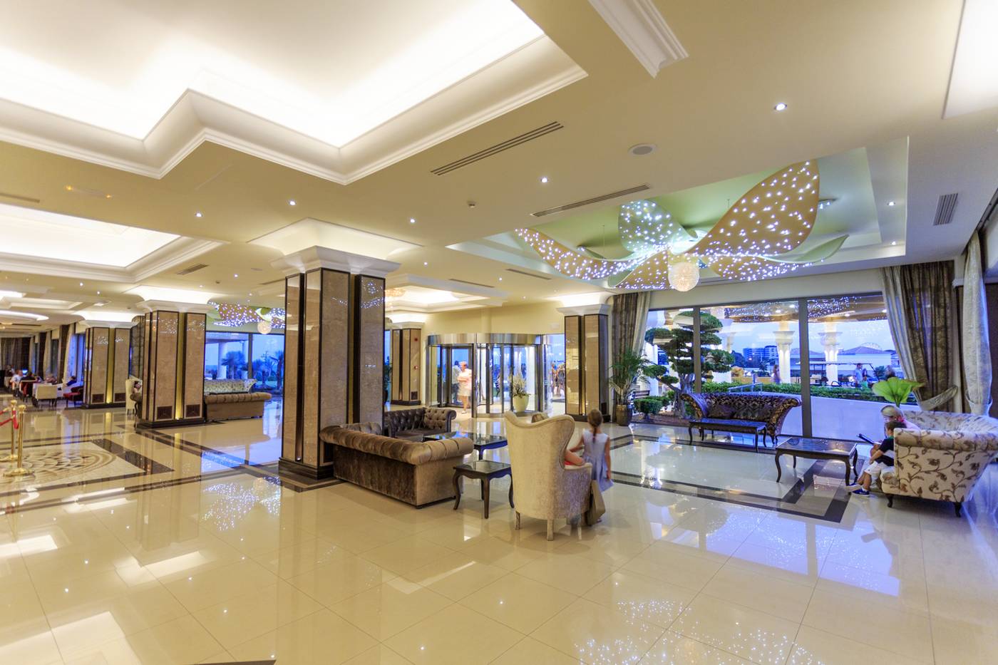 La-Marquise-Luxury-Resort-Complex-Lobby-53