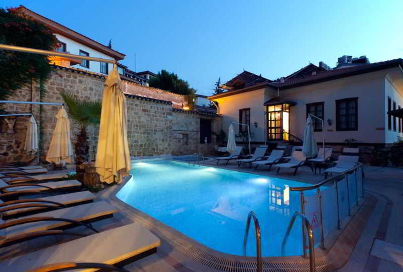 Dogan-Hotel-Pool-22