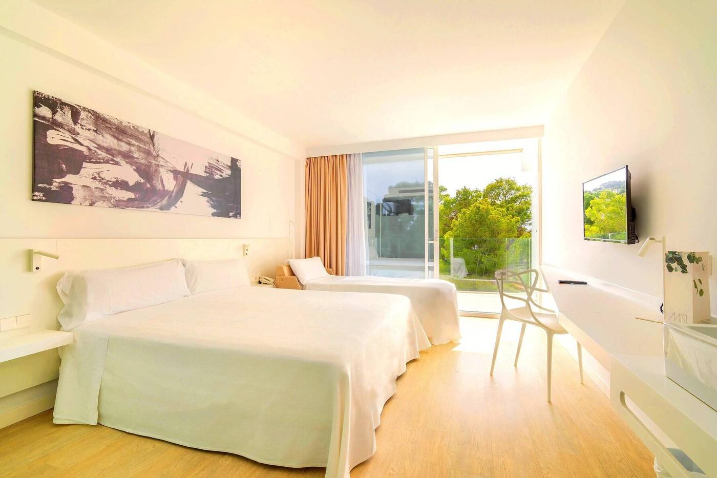 Els-Pins-Resort---Spa-Room-23