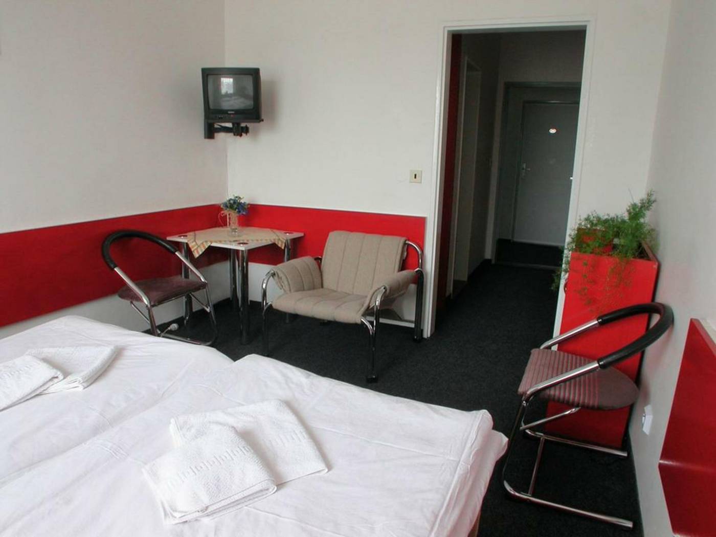 Slavia-Room-4