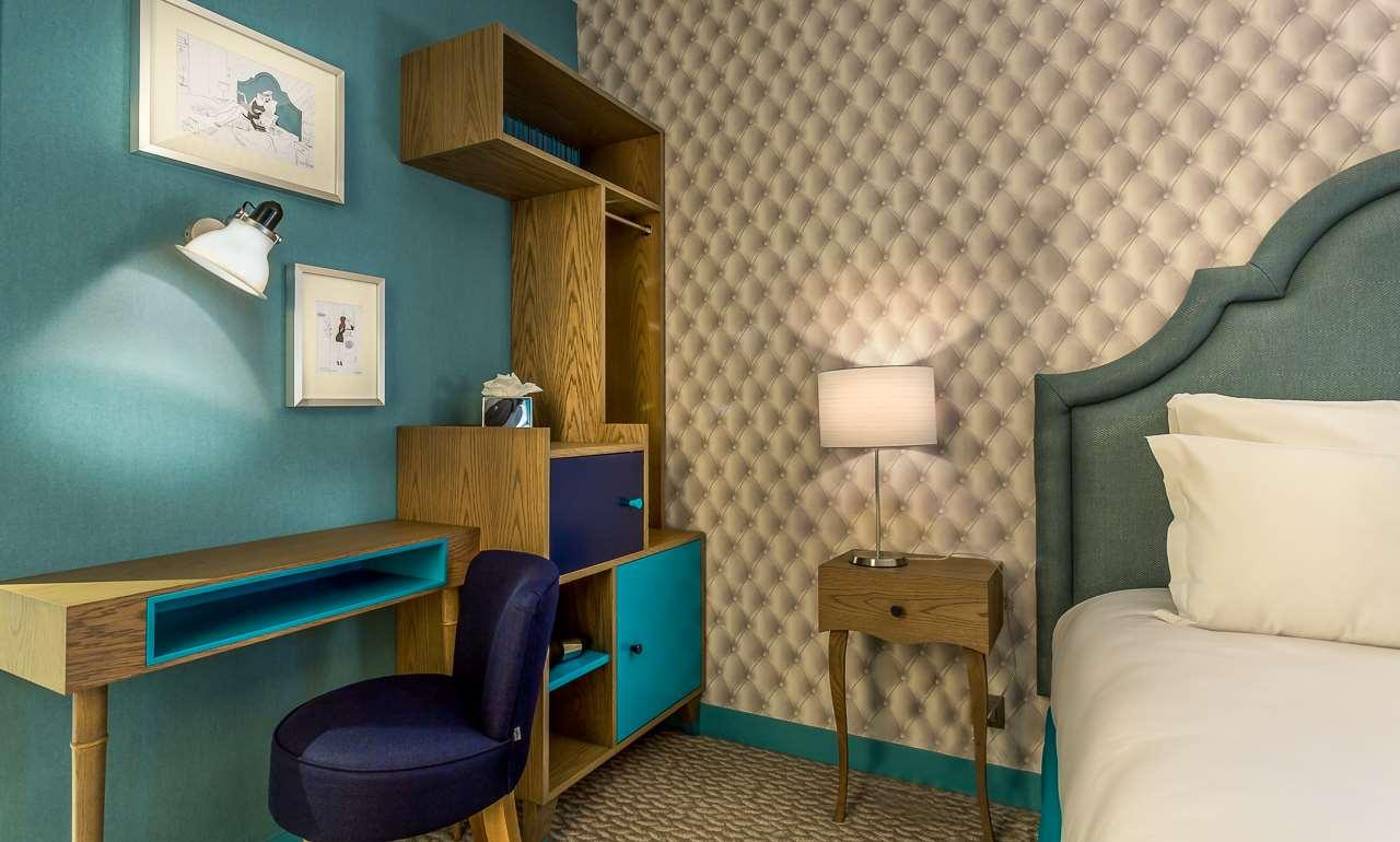 Hotel-La-Parizienne-Room-4