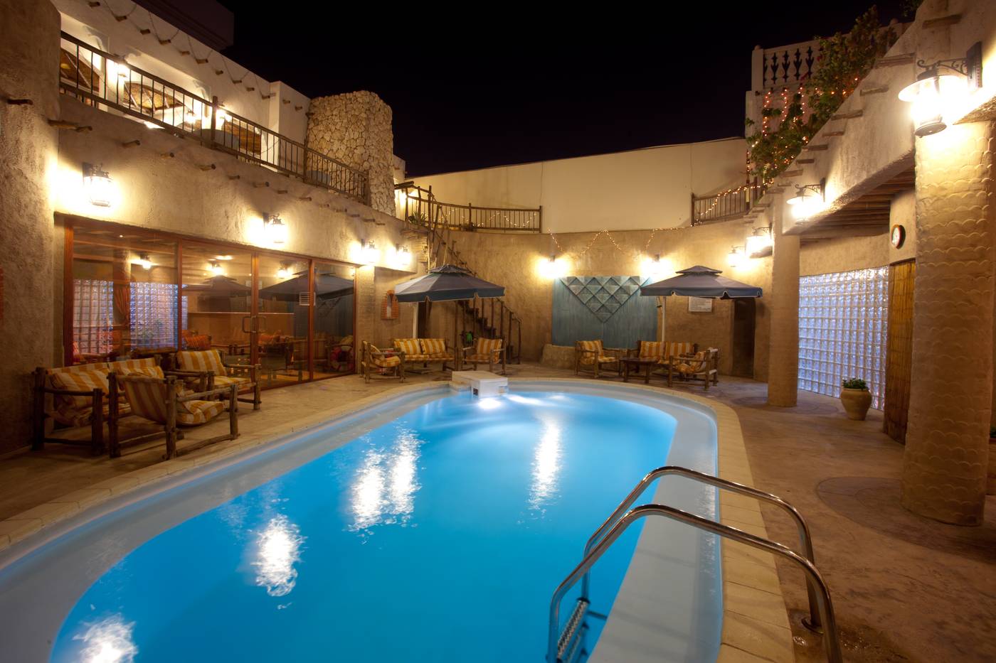 Al-Liwan-Suites-Pool-3