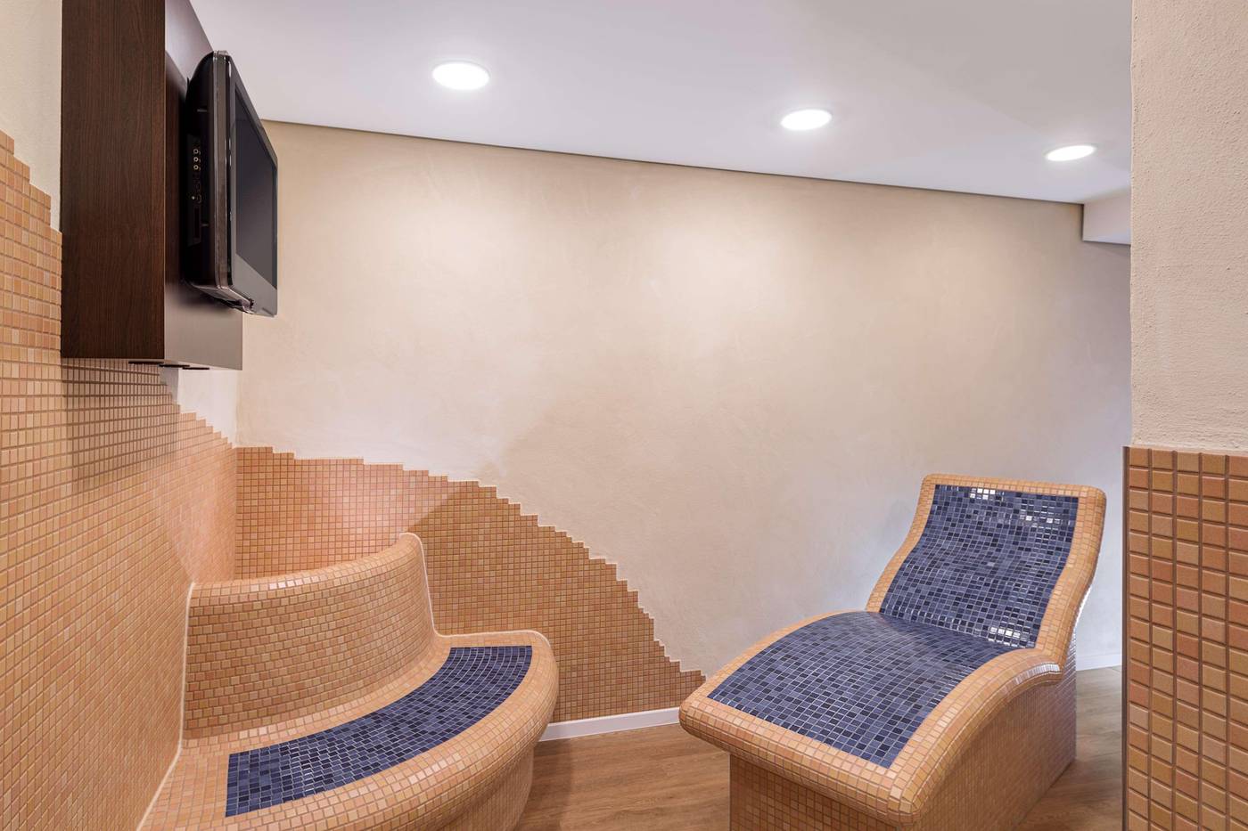 NH-Berlin-Alexanderplatz-Sports-and-Entertainment-49