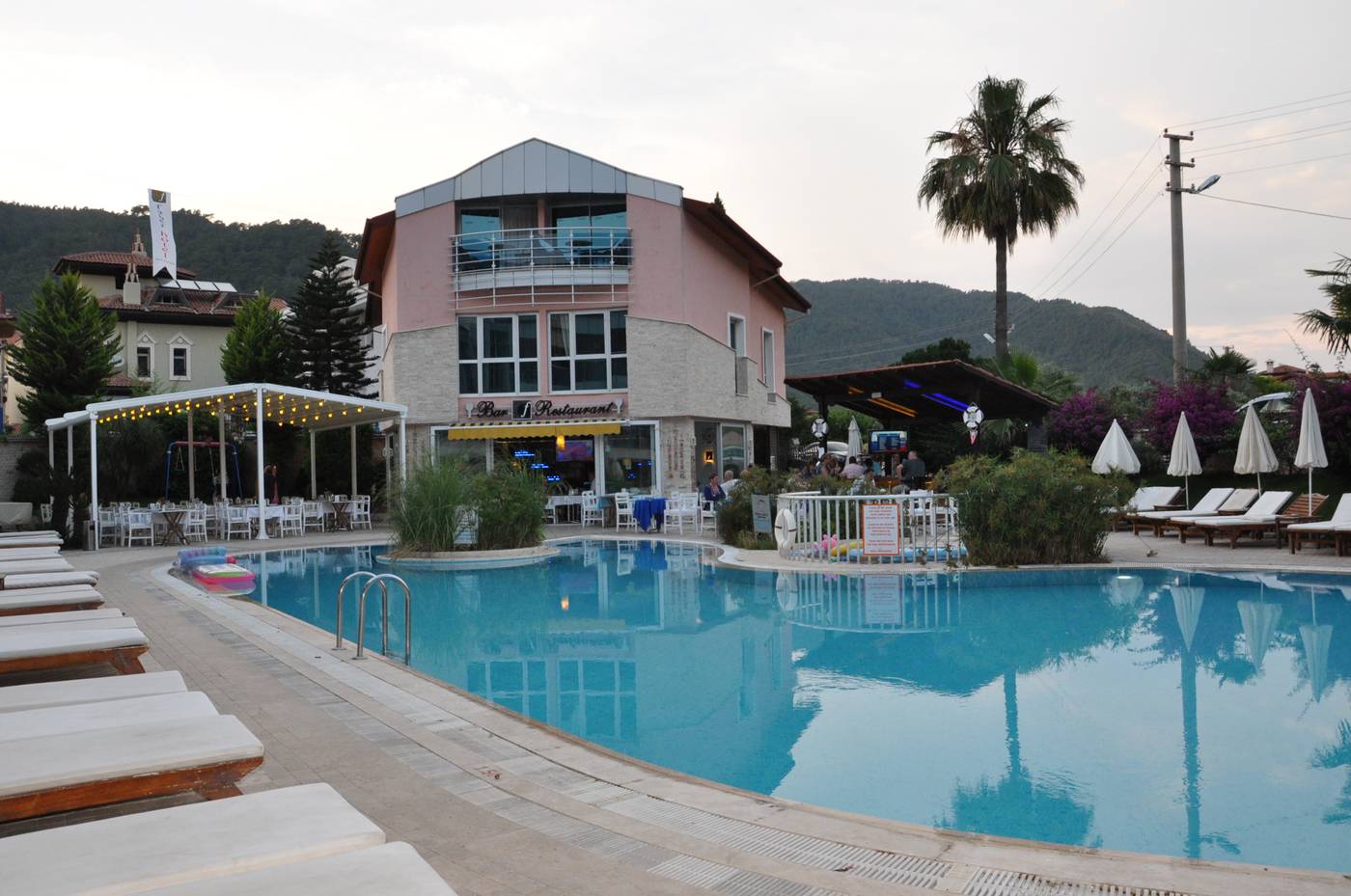 Faber-Apart-Hotel-Pool-1