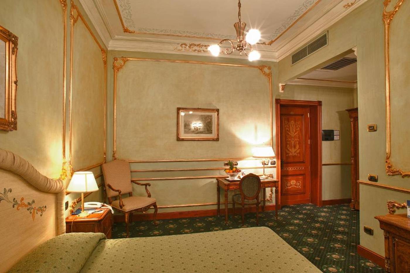 Grand-Hotel-Wagner-Room-11
