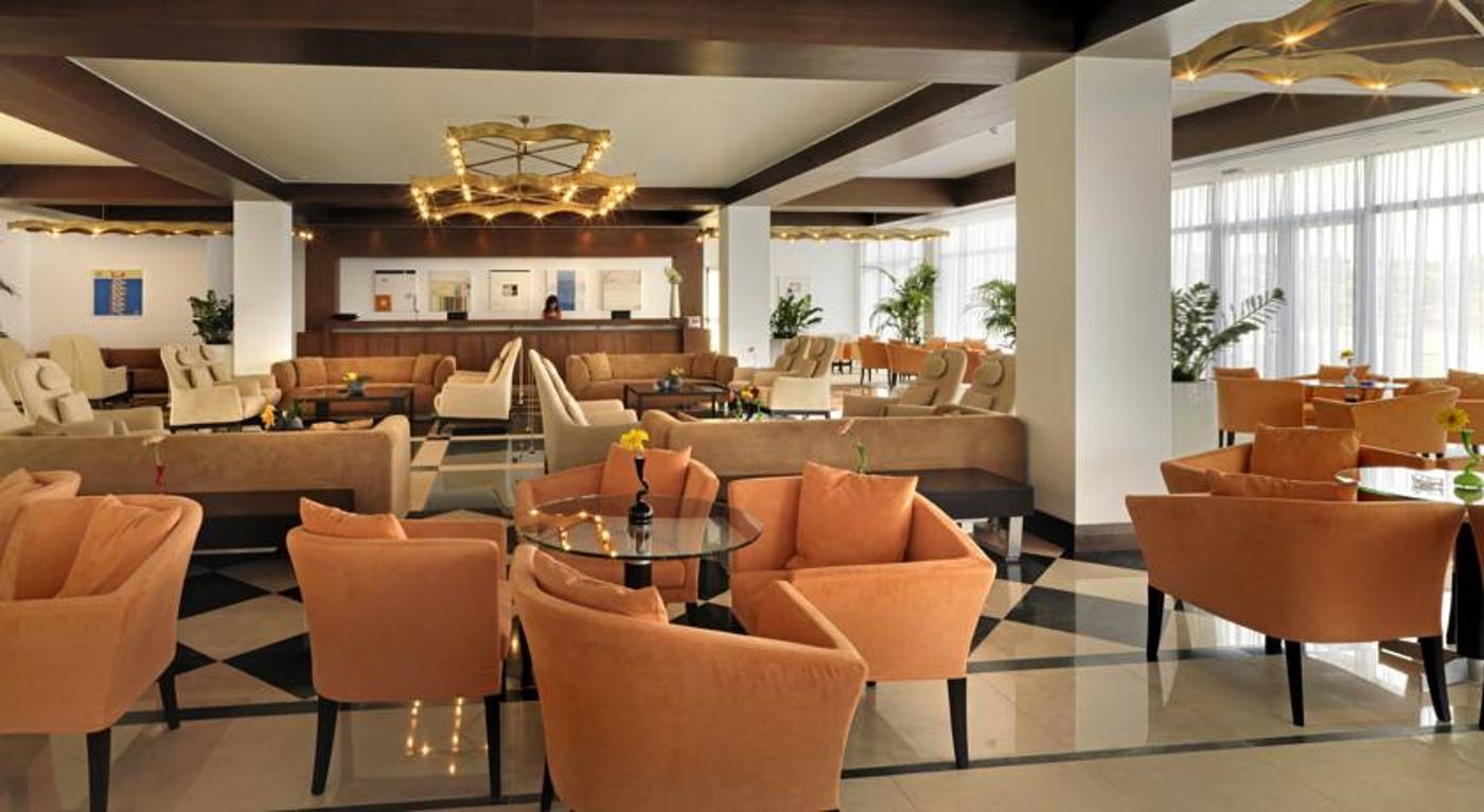 Louis-Apostolata-Island-Resort-Lobby-33