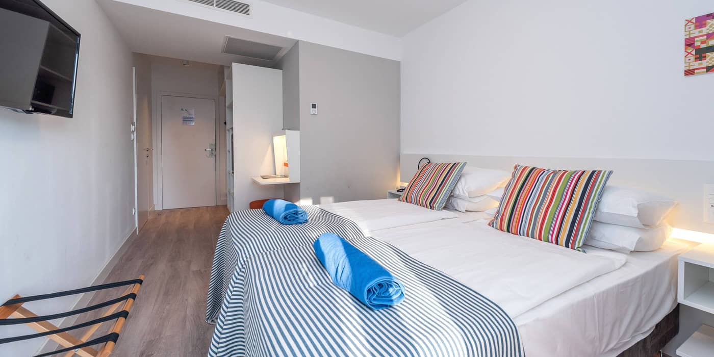 Bluesun-Holiday-Village-Alan-Room-10