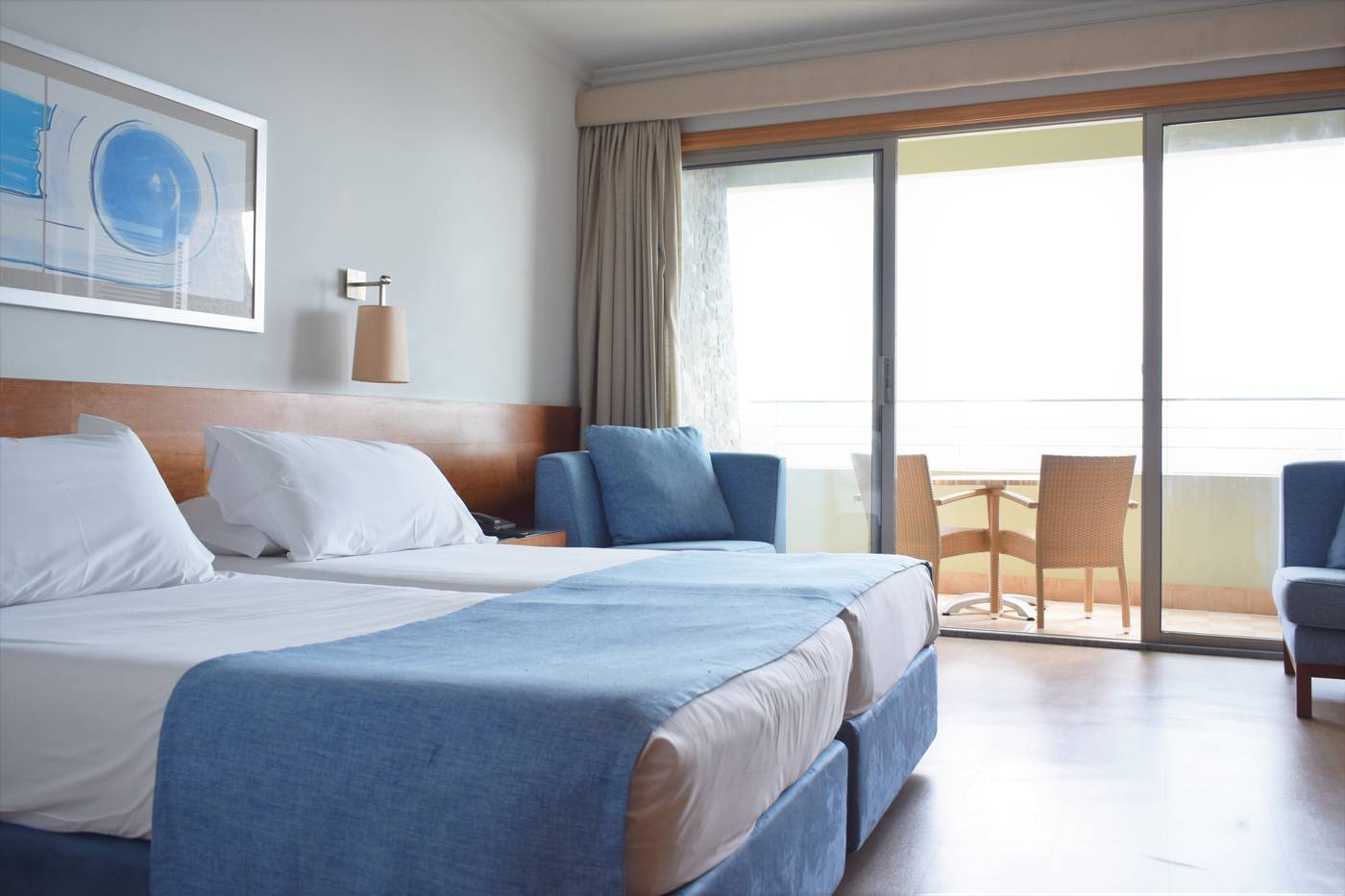 Madeira-Regency-Cliff---Adults-Only-Room-15