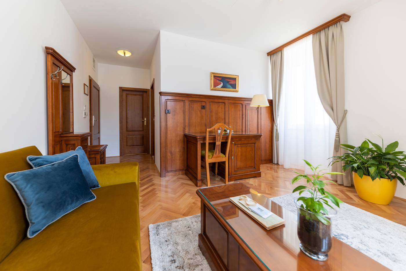 Heritage-Hotel-Tisno-Room-16